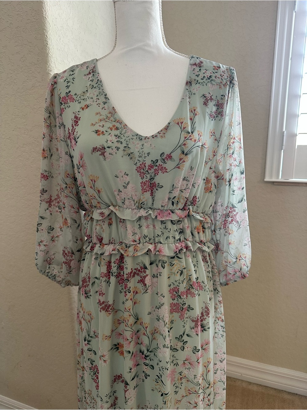 Mint Green Floral Maxi Dress with Elastic Smocked Waist - Picture 2 of 8